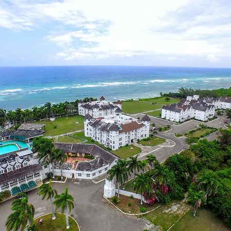 Aparthotel Seacastles By The Beach/Pool Montego Bay Zewnętrze zdjęcie