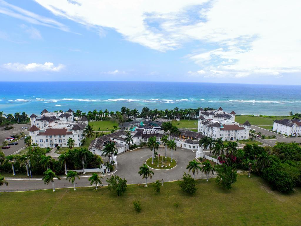 Aparthotel Seacastles By The Beach/Pool Montego Bay Zewnętrze zdjęcie