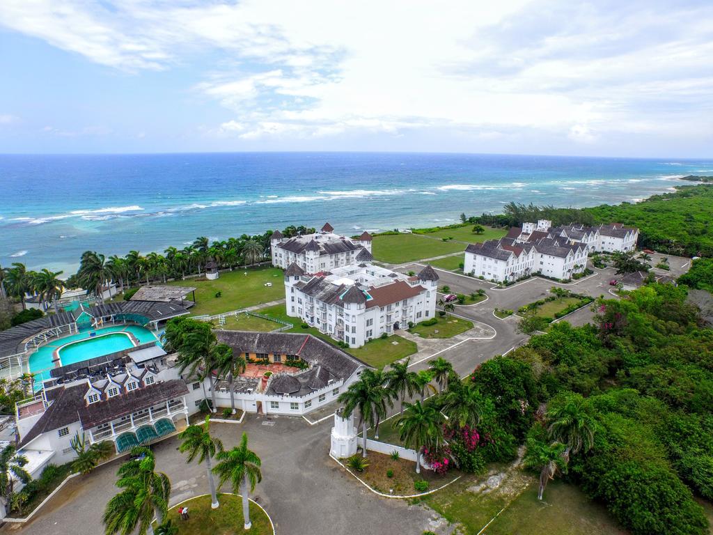 Aparthotel Seacastles By The Beach/Pool Montego Bay Zewnętrze zdjęcie