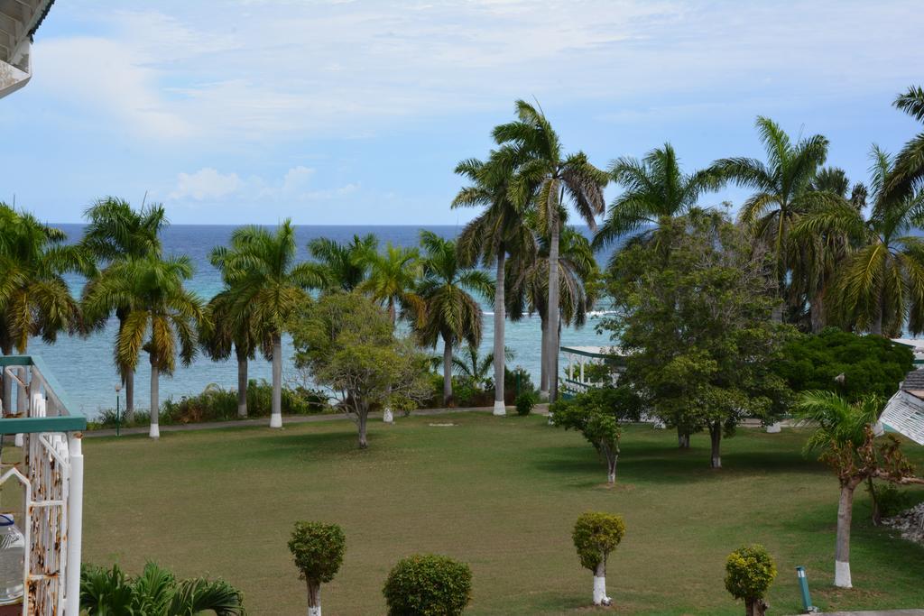 Aparthotel Seacastles By The Beach/Pool Montego Bay Zewnętrze zdjęcie